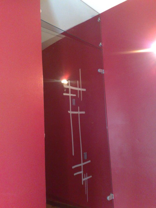 porte in vetro immagini stampa serglasstyle arredo arredare ristrutturazione vicenza bergamo verona rovigo reggio emilia porta a vetro scorrevole design immagine stampata vetreria verona vetreria vicenza vetreria arzignano vetreria padova scrigno eclisse porte tuttovetro