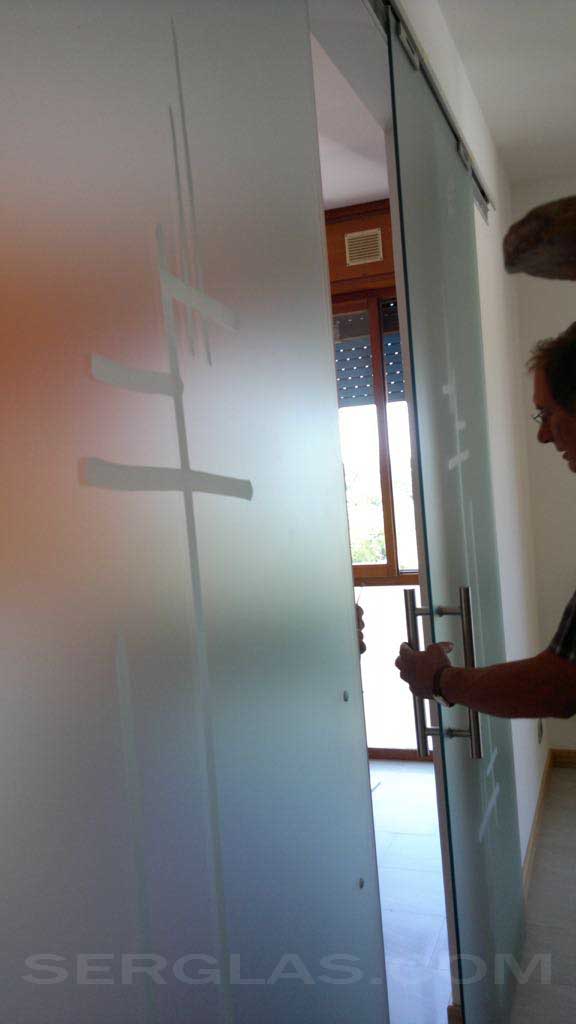 porte a vetri quadri immagini stampe su porte vetrovicenza bergamo verona rovigo reggio emilia porta a vetro scorrevole design immagine stampata vetreria verona vetreria vicenza vetreria arzignano vetreria padova scrigno eclisse porte tuttovetro