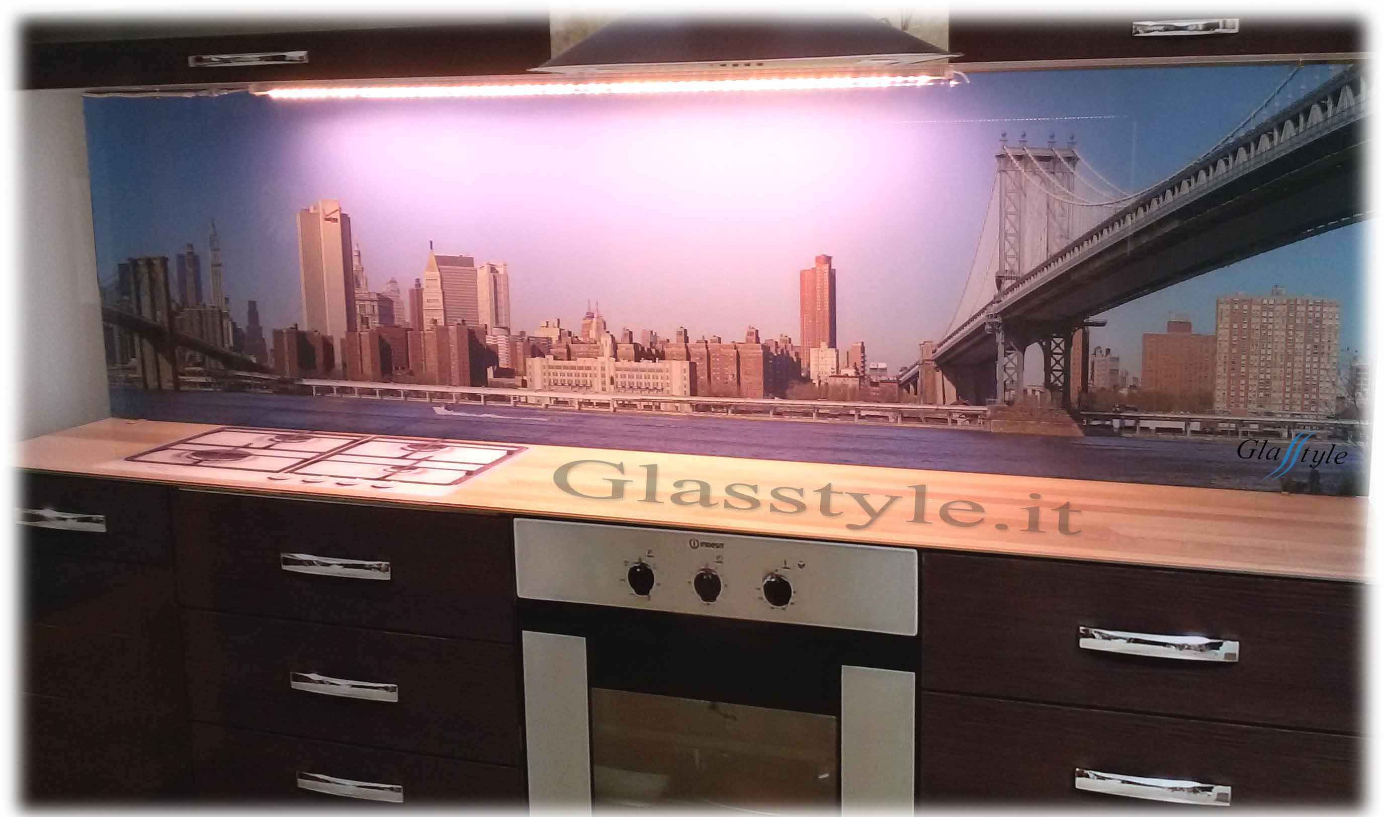 frontale cucina genova vicenza bergamo verona rovigo reggio emilia porta a vetro scorrevole design immagine stampata vetreria verona vetreria vicenza vetreria arzignano vetreria padova scrigno eclisse porte tuttovetro
