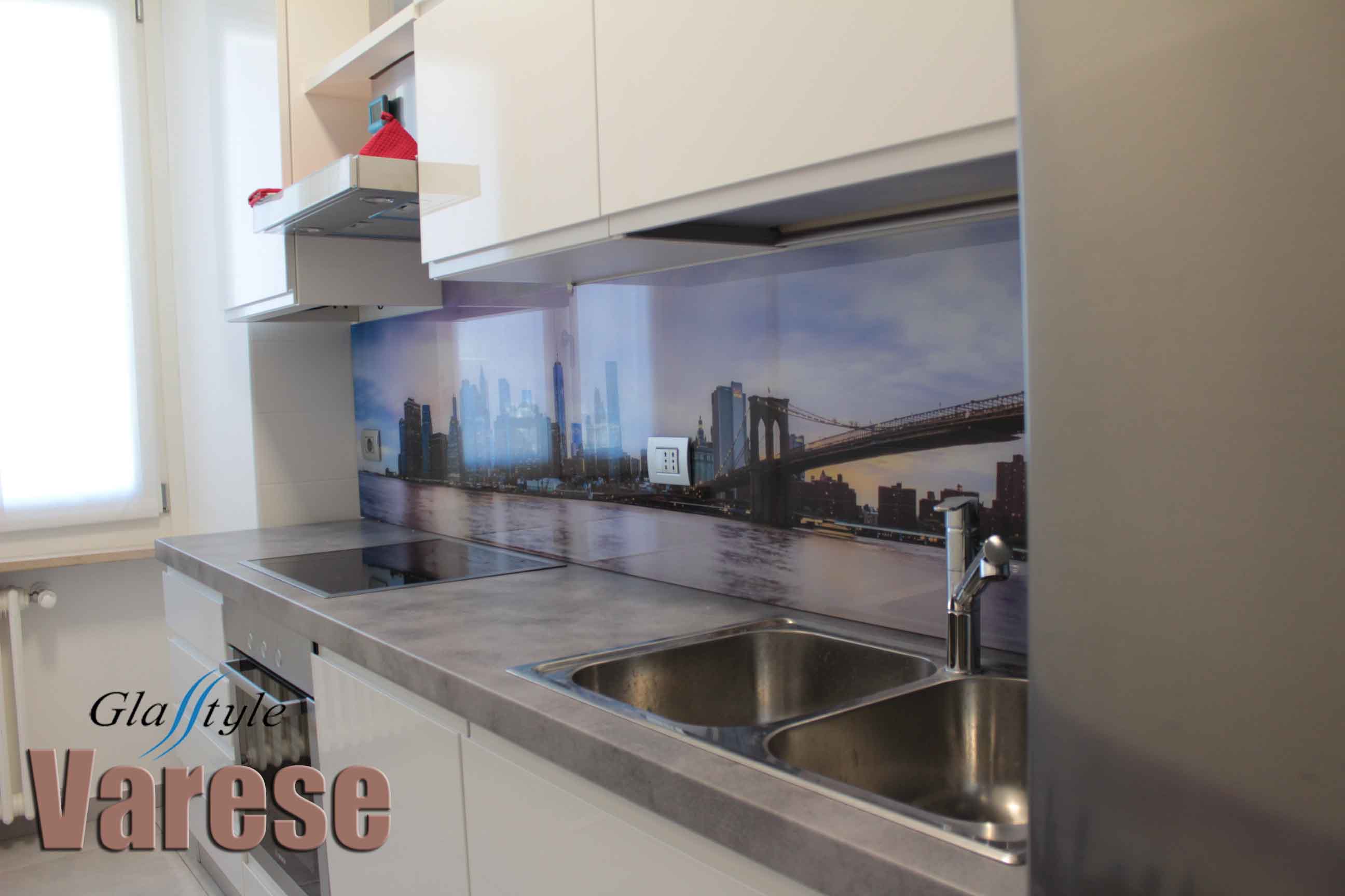 varese porte frontale cucina paraschizzi verona vicenza padova bologna belluno rovigo udine pordenone gorizia serglas glasstyle ristrutturazione cucina