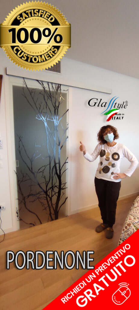 porte a vetro,porta a  vetro scorrevole,porta vetro design,clienti contenti,realizzazione porte vetro,produzione porte in vetro,laboratorio porte a vetri,porte vetro pordenone,porta a vetro udine,porte in vetro mestre,porta a vetro verona,porte a vetri vicenza,porta vetro design playcolor,playcolor porte,porte vetro,porte scorrevoli design