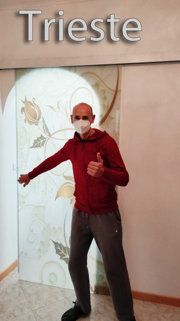 porte a vetro,porta a  vetro scorrevole,porta vetro design,clienti contenti,realizzazione porte vetro,produzione porte in vetro,laboratorio porte a vetri,porte vetro pordenone,porta a vetro udine,porte in vetro mestre,porta a vetro verona,porte a vetri vicenza,porta vetro design playcolor,playcolor porte,porte vetro,porte scorrevoli design