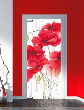 Porta scorrevole in vetro decorata con un'opera d'arte colorata in un ambiente interno.