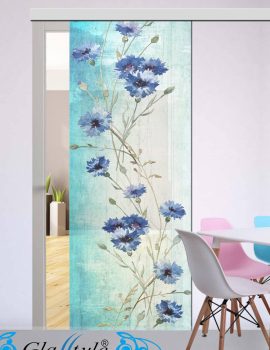 Porta scorrevole in vetro decorata con un'opera d'arte colorata in un ambiente interno. porta design d'autore 0027