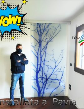 Un'opera d'arte funzionale: la porta scorrevole "Donna Gialla" unisce estetica e praticità, trasformando ogni ambiente con il suo design unico.